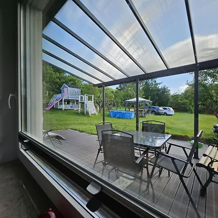 Nad Jeziorem Holiday home *